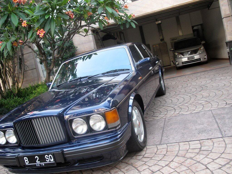 Illustration for article titled 1996 Bentley Brooklands: The Not So Really Jalopnik Review.